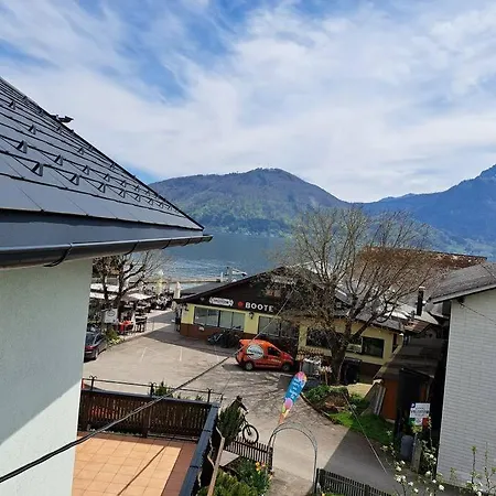 アパート Direkt Am 4