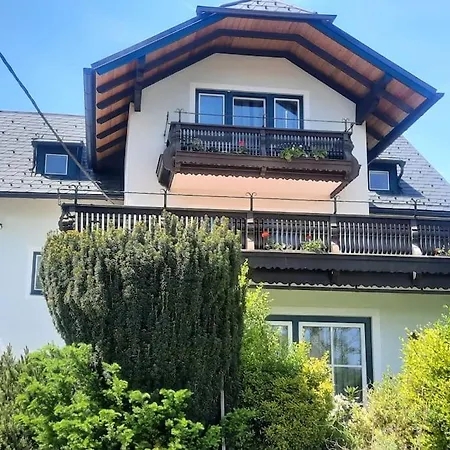 Direkt Am 4 Apartment *